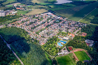 Waghäusel aus Süden im Bundesland Baden-Württemberg, Deutschland