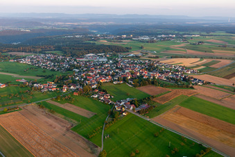 Luftaufnahme von Ortsteil Hochmössingen in Oberndorf am Neckar im Bundesland Baden-Württemberg, Deutschland
