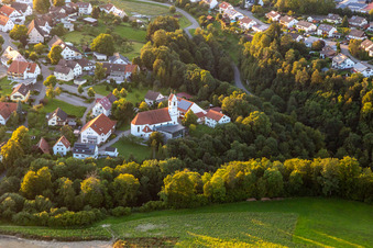 Kirche St. Jakobus im Ortsteil Herrenzimmern in Bösingen im Bundesland Baden-Württemberg, Deutschland