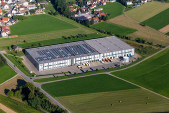 Gebäude und Produktionshallen auf dem Fabrikgelände der Beurer GmbH in Uttenweiler im Bundesland Baden-Württemberg, Deutschland