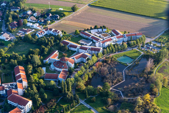 Kurhauszentrum und Natur Themen Park mit Klinik am schönen Moos in Bad Saulgau im Bundesland Baden-Württemberg, Deutschland