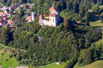Luftaufnahme von Schloss Waldburg im Ortsteil Sieberatsreute im Bundesland Baden-Württemberg, Deutschland