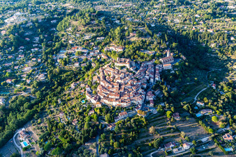 Callian im Bundesland Var, Frankreich aus der Luft