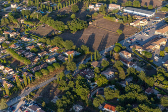 Montauroux im Bundesland Var, Frankreich von einer Drohne aus