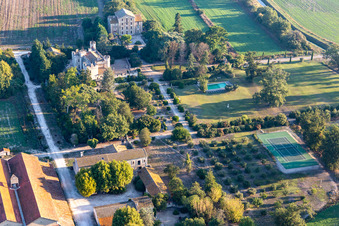 Luftbild von Clamasix Domaine Breuil in Graveson im Bundesland Bouches-du-Rhône, Frankreich