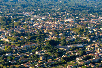 Luftbild von Saint-Rémy-de-Provence im Bundesland Bouches-du-Rhône, Frankreich