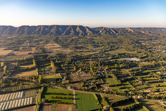 Massif des Alpilles,  Château Romanin im Ortsteil Les Écarts in Saint-Rémy-de-Provence im Bundesland Bouches-du-Rhône, Frankreich