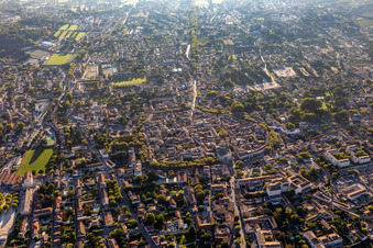 Centre ville in Saint-Rémy-de-Provence im Bundesland Bouches-du-Rhône, Frankreich