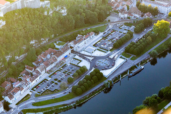 Parkplatz Square Rivotte im Ortsteil Citadelle in Besançon im Bundesland Doubs, Frankreich