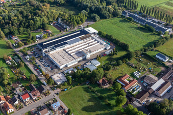 Webasto Mechatronics im Ortsteil Schaidt in Wörth am Rhein im Bundesland Rheinland-Pfalz, Deutschland von oben gesehen