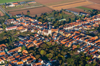 Kirche in Ottersheim bei Landau im Bundesland Rheinland-Pfalz, Deutschland