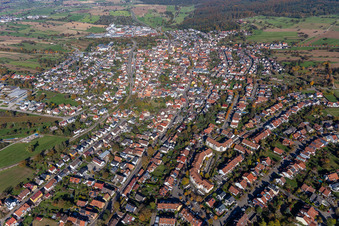 Ortsteil Langensteinbach in Karlsbad im Bundesland Baden-Württemberg, Deutschland von oben