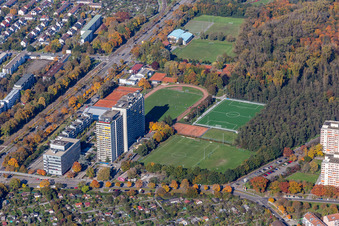 Am Schloss Rüppurr im Ortsteil Weiherfeld-Dammerstock in Karlsruhe im Bundesland Baden-Württemberg, Deutschland