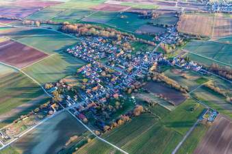 Ortsteil Kleinsteinfeld in Niederotterbach im Bundesland Rheinland-Pfalz, Deutschland vom Flugzeug aus