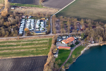 Camping Rallyfreunde Nachtweide eV. ; Gasthaus Fischerhütte am Lambsheimer Weiher im Bundesland Rheinland-Pfalz, Deutschland