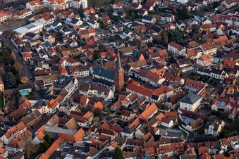 Pfarrkirche St. Urlrich in Deidesheim im Bundesland Rheinland-Pfalz, Deutschland