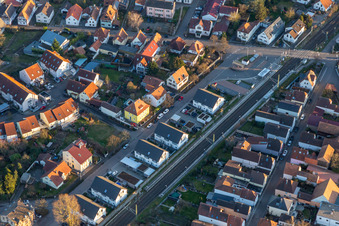 Bahnübergang Mühlgasse in Rheinzabern im Bundesland Rheinland-Pfalz, Deutschland