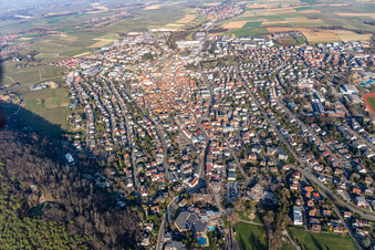 Stadtansicht aus Westen in Bad Bergzabern im Bundesland Rheinland-Pfalz, Deutschland von oben