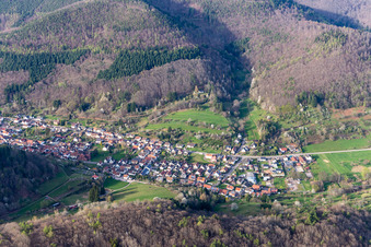 Luftaufnahme von Eußerthal im Bundesland Rheinland-Pfalz, Deutschland