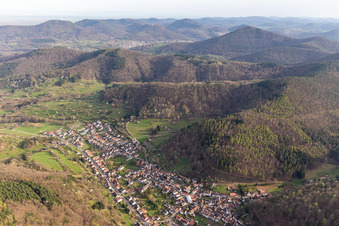 Eußerthal im Bundesland Rheinland-Pfalz, Deutschland von oben