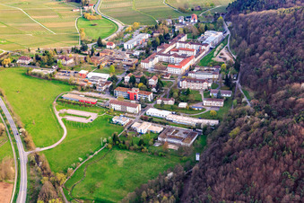 Luftbild von Pfalzklinik Landeck aus Norden in Klingenmünster im Bundesland Rheinland-Pfalz, Deutschland