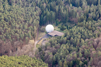 Luftbild von Radarstation in Pleisweiler-Oberhofen im Bundesland Rheinland-Pfalz, Deutschland