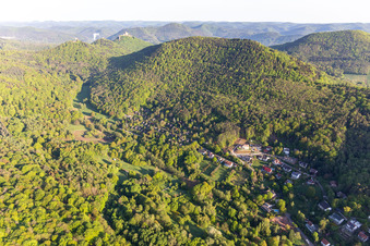 Birnbachtal in Leinsweiler im Bundesland Rheinland-Pfalz, Deutschland von oben