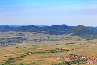 Südpfalzpanorama von Birkweiler bis Eschbach im Bundesland Rheinland-Pfalz, Deutschland