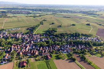 Dorfansicht aus Süden in Dierbach im Bundesland Rheinland-Pfalz, Deutschland von oben