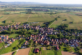 Dorfansicht aus Süden in Dierbach im Bundesland Rheinland-Pfalz, Deutschland aus der Luft