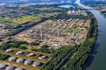 MiRO, Mineralölraffinerie Oberrhein Karlsruhe im Ortsteil Knielingen im Bundesland Baden-Württemberg, Deutschland