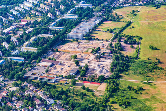 Erzbergerstr im Ortsteil Nordstadt in Karlsruhe im Bundesland Baden-Württemberg, Deutschland