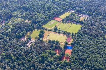 Luftbild von SpVgg Olympia-Hertha DJK Karlsruhe-Ost 1921 e.V im Ortsteil Oststadt im Bundesland Baden-Württemberg, Deutschland