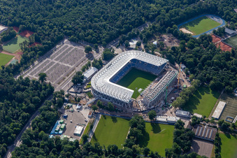 Schrägluftbild von Baustelle des Stadionneubaus des Karlsruher Sport-Club GmbH & Co. KGaA im Ortsteil Innenstadt-Ost im Bundesland Baden-Württemberg, Deutschland