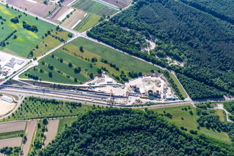 Schrägluftbild von Info-Center Tunnel Rastatt in Ötigheim im Bundesland Baden-Württemberg, Deutschland