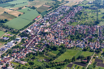 Steinfeld im Bundesland Rheinland-Pfalz, Deutschland von einer Drohne aus