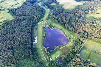 Der Country Club Schloss Langenstein - Der Golfplatz am Bodensee im Ortsteil Orsingen in Orsingen-Nenzingen im Bundesland Baden-Württemberg, Deutschland aus der Luft