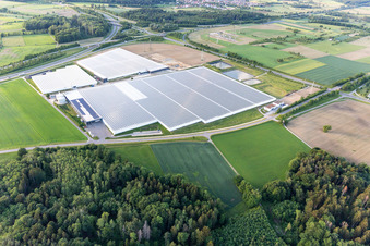 Schrägluftbild von Reichenauer Gärtnersiedlung in Beuren an der Aach in Singen im Bundesland Baden-Württemberg, Deutschland