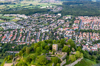 Karlsbastion am Hohentwiel mit Festungsruine von 914 und Panoramablick ist ein erloschener Vulkan in Singen im Bundesland Baden-Württemberg, Deutschland