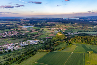Hohenkrähen Burgruine im Ortsteil Mühlhausen in Mühlhausen-Ehingen im Bundesland Baden-Württemberg, Deutschland