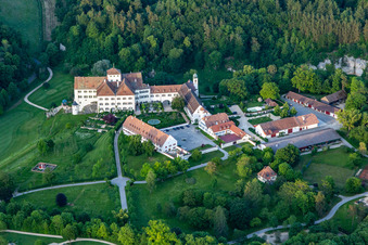 Luftbild von Der Country Club Schloss Langenstein - Der Golfplatz am Bodensee im Ortsteil Orsingen in Orsingen-Nenzingen im Bundesland Baden-Württemberg, Deutschland