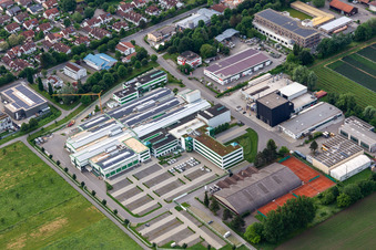 TOX® PRESSOTECHNIK GmbH & Co. KG,  Tennishalle Weingarten Tennisschule Seifferer in Weingarten bei Ravensburg im Bundesland Baden-Württemberg, Deutschland