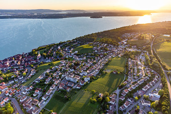 Meersburg im Bundesland Baden-Württemberg, Deutschland von oben