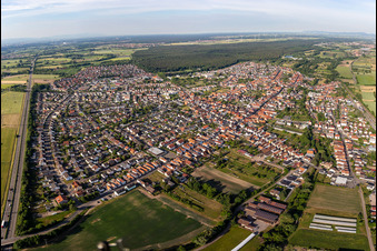 Drohnenbild von Rülzheim im Bundesland Rheinland-Pfalz, Deutschland
