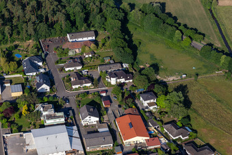 Luftbild von Industriestraße in Rheinzabern im Bundesland Rheinland-Pfalz, Deutschland
