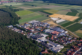 Industriegebiet Im Gereut in Hatzenbühl im Bundesland Rheinland-Pfalz, Deutschland