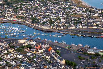 Schrägluftbild von Hafen von Guilvine in Treffiagat im Bundesland Finistère, Frankreich
