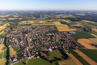 Schrägluftbild von Reisbach im Bundesland Bayern, Deutschland