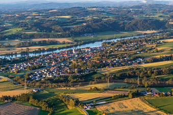 Luftbild von Ortsteil Pleinting in Vilshofen an der Donau im Bundesland Bayern, Deutschland