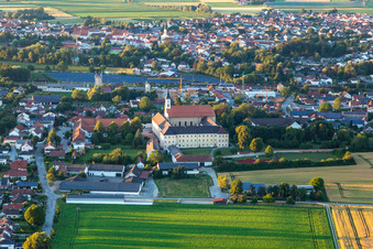 Asambasilika Altenmarkt in Osterhofen im Bundesland Bayern, Deutschland